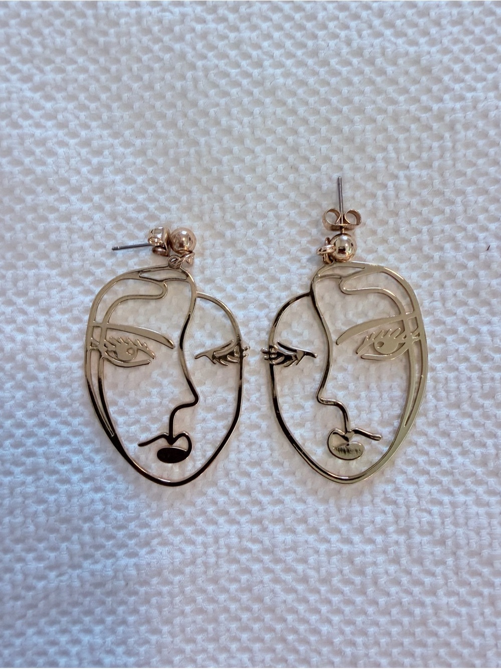 Forever 21 Finish Gold Abstract Face Outline Drop Earrings